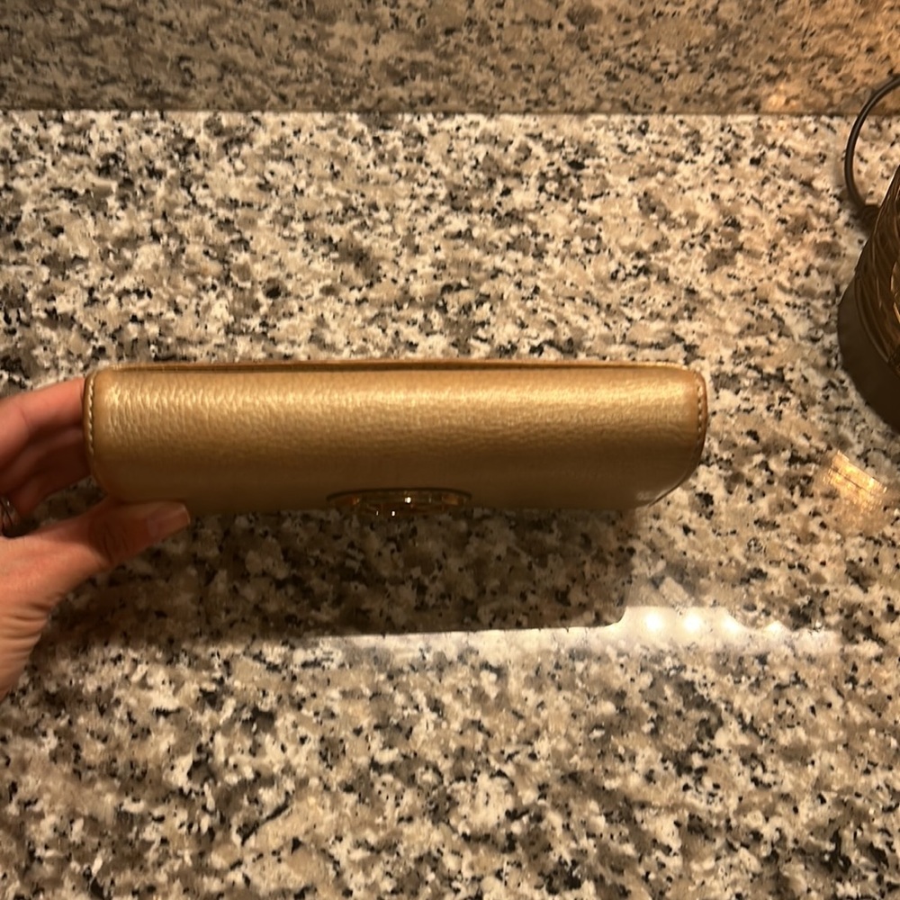 Michael Kors Wallet - Picture 2 of 6
